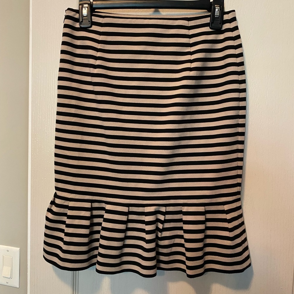 White House Black Market skirt size 2